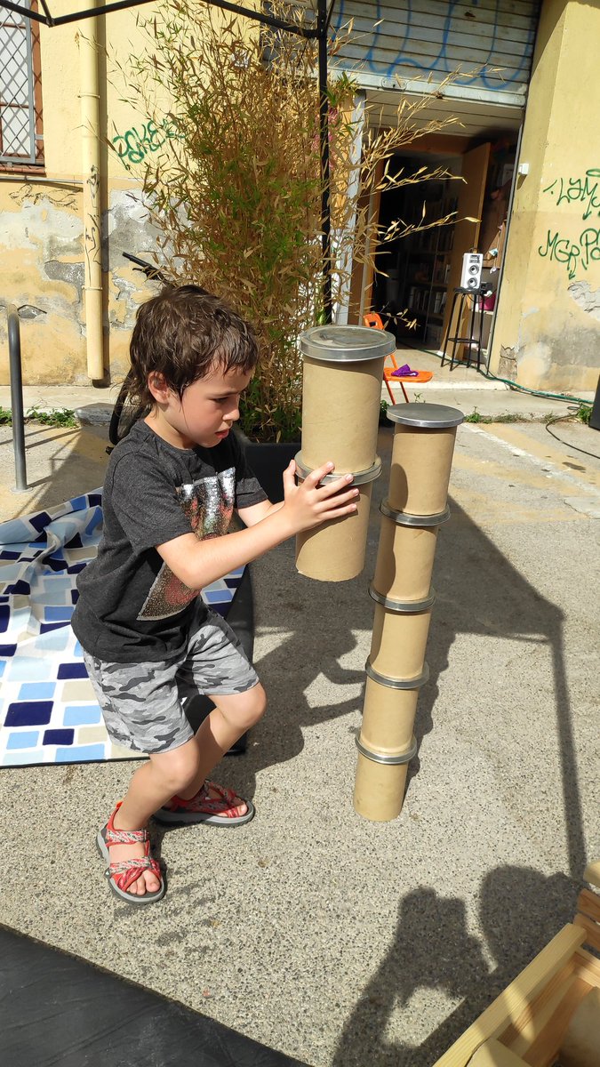 EscolaArcadia's tweet photo. Coops per un treball digne, que inclou les cures #DiadaCoop #CoopsDay 
Avui celebrem el Dia Internacional de les Cooperatives amb una jornada de cures ben necessària. @SantsCoop https://t.co/DTvMjQr2Mc