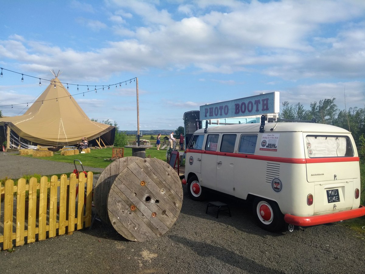VWWeddingRosie's tweet photo. What a beautiful evening to be at @VallumWeddings
#julywedding #farmwedding #photobooth #weddingbooth #nefollowers #summerwedding #tipiwedding #vallumfarm https://t.co/H3BYxeoOm3