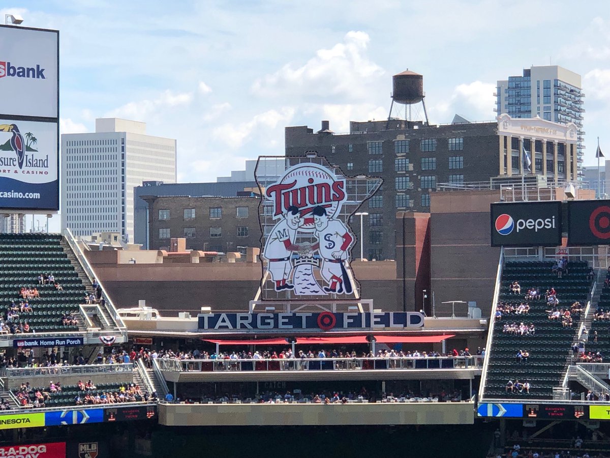 Doc_Loc's tweet image. Beautiful day for America’s pastime!