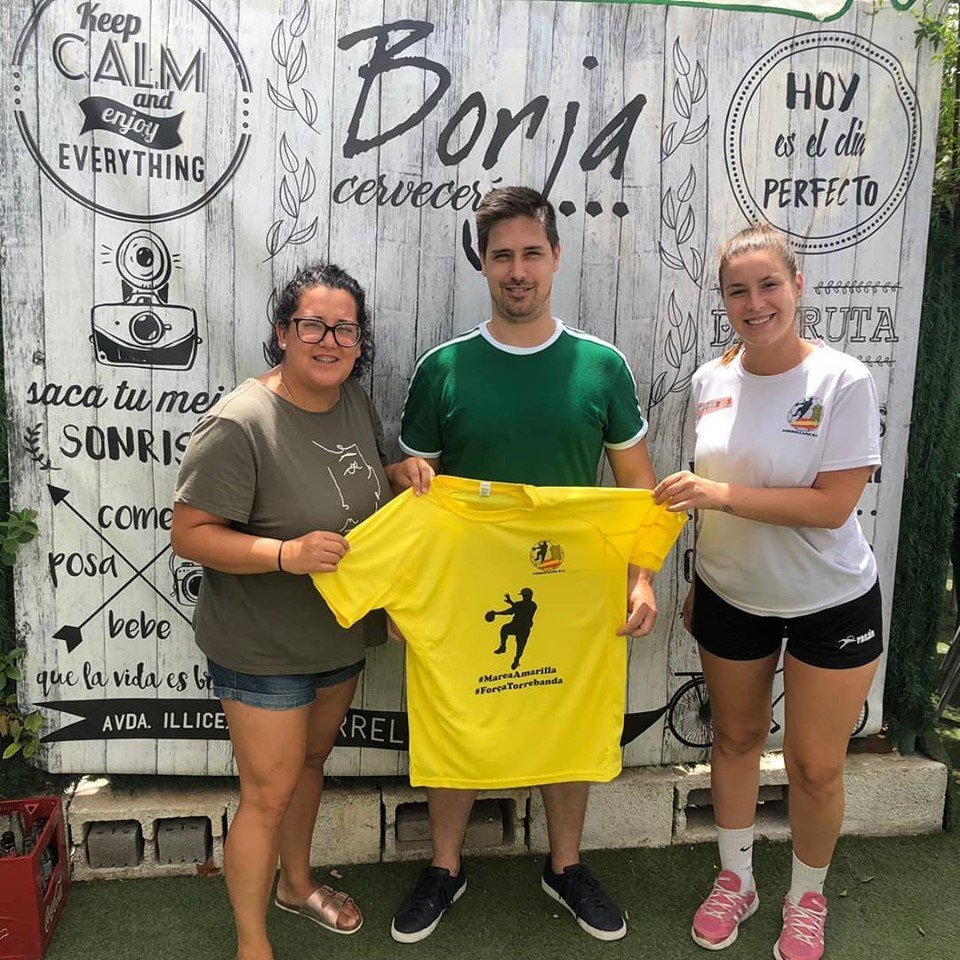 TorrellanoHC's tweet photo. #SeniorMasculino 🤾🏼♂️
Óscar Rodríguez se incorpora al @torrellanohc como entrenador del primer equipo masculino de nuestro club, ¡bienvenido! 🔝👏🏼
#TorrellanoHC #ForçaTorrebanda #MareaAmarilla #MiniTorrebanda #GuerrerasTorrebanderas #Balonmano https://t.co/BBk4DthBKQ