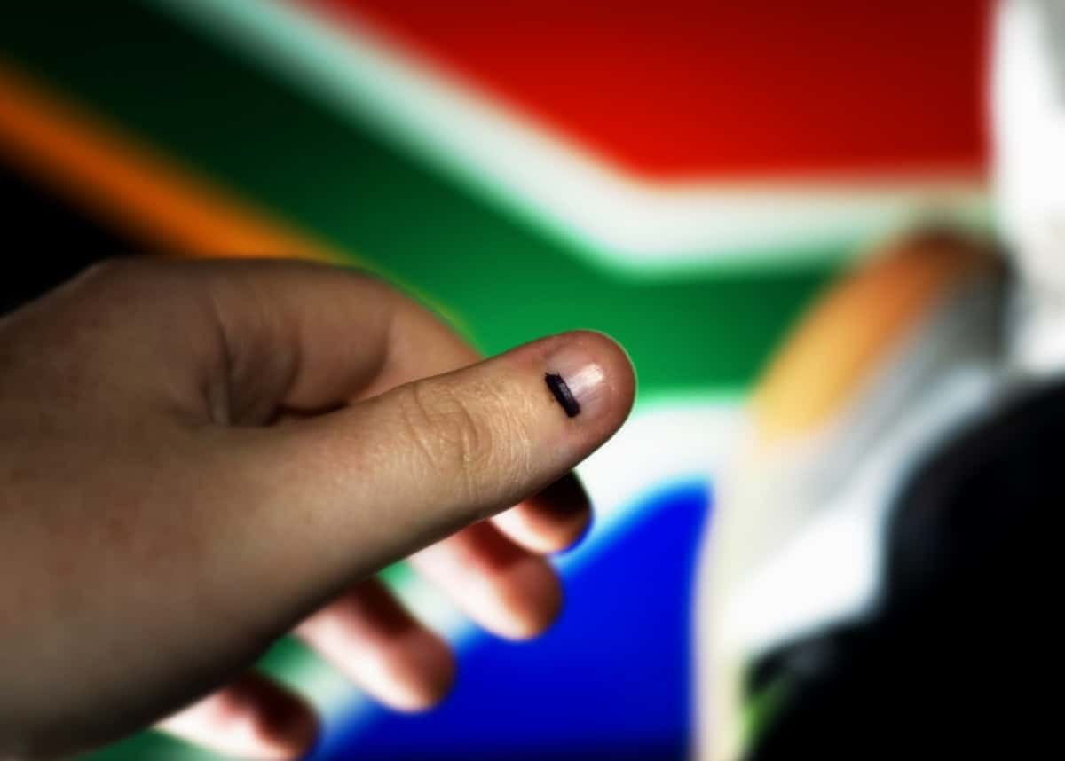 TheSAnews's tweet photo. Elections 2019: South Africans abroad have one week left to apply  https://t.co/vACGs8h4SW https://t.co/Z7Tpwz2sh0