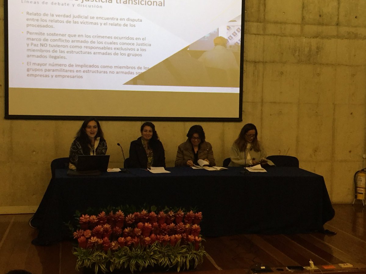 ISPjaveriana's tweet photo. Lina Chaparro una de las investigadoras explicó que el informe sobre verdad en las sentencias de justicia y paz buscó: determinar la calidad de las sentencias y la identificación de otros actores involucrados en el conflicto que no son miembros de los grupos armados ilegales. https://t.co/b34PVca8GY