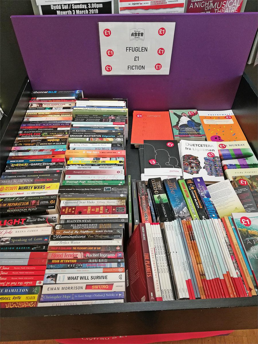 Mae bocs llawn llyfrau ffuglen y tu allan i’r siop lyfrau – Y CYFAN am £1 yn unig! 

You can find a box full of fiction books outside the bookshop – ALL for just £1!