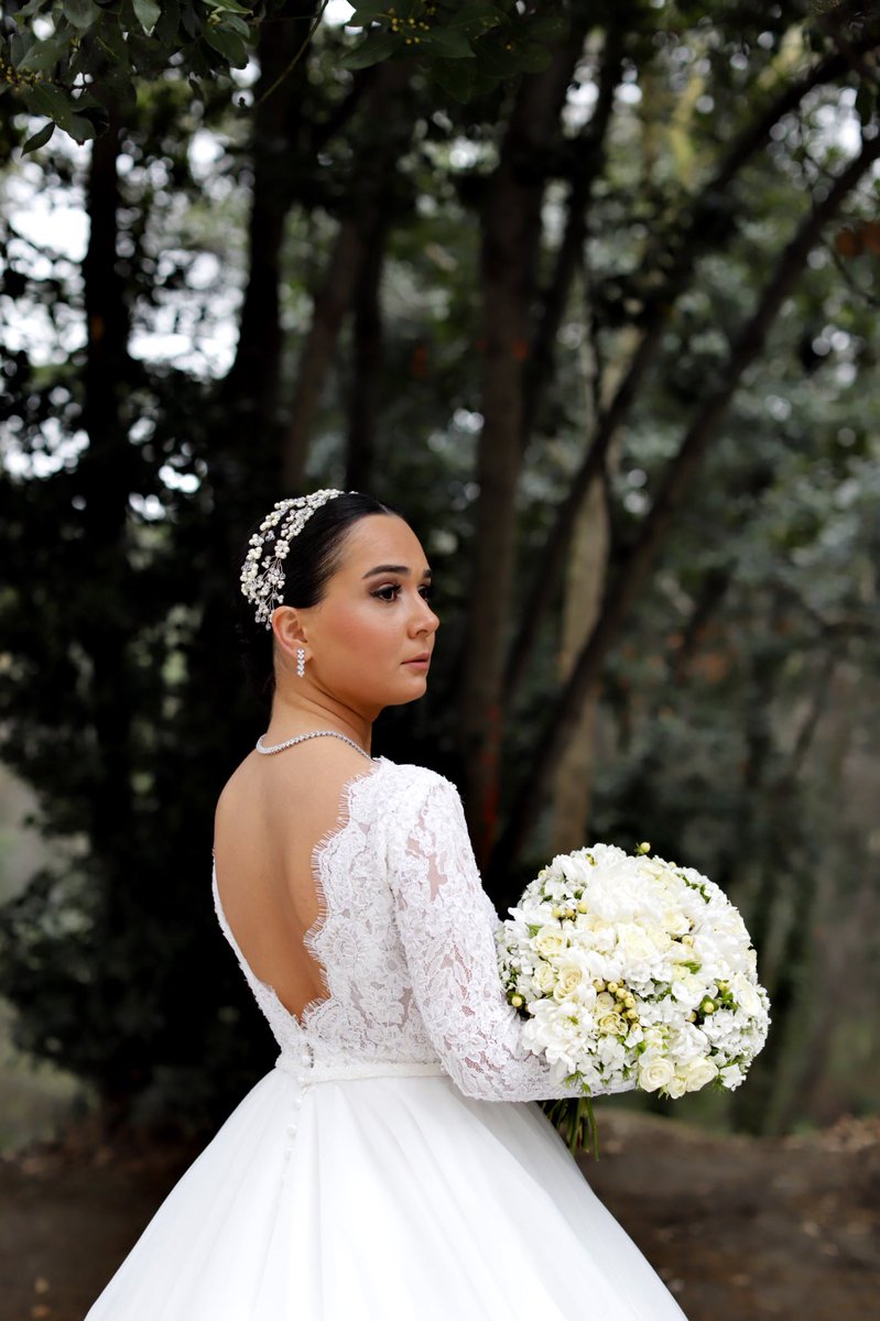 GGokyildizz's tweet photo. Çakir’s 🥂👰🏻 https://t.co/29pMz6w2jN