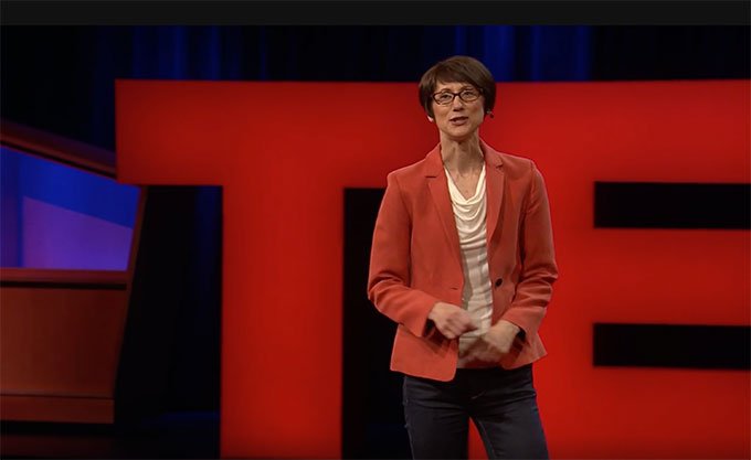 Un interesante estudio científico descubre por qué algunos adultos son felices y sanos mientras que otros tienen problemas. Y sí, los padres tenemos mucho que ver. Nos lo cuenta la periodista científica Helen Pearson en esta charla de TED.