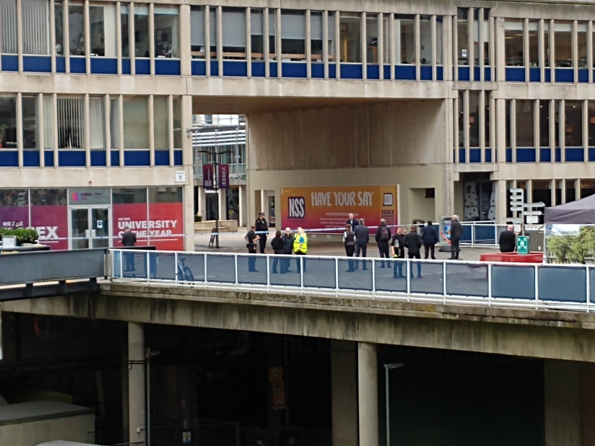 Apparently there has been a bomb threat towards the university. So police is sorting it out. #essex #universityofessex