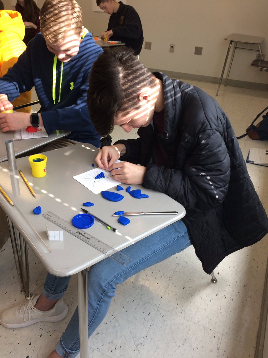 JenMccarthyMath's tweet photo. Building 3D solids using cross sections and PLAYDOH! #calculusisfun @JMRHSNews https://t.co/dPOpghwOPU