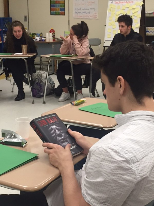 ManeStMirror's tweet photo. Mrs. OโKeefeโs creative writing class met with famous author Liv Constantine today and learned about the writing process โค๏ธ๐ #literature #writinf https://t.co/gtlqnVyVlA