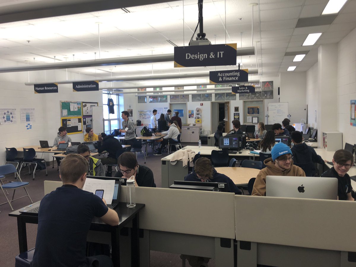 LegacyVEI's tweet photo. Legacy’s not having a hump-day slump-day; our employees are hard at work preparing for the mayor’s visit and our two trade shows next month! #wednesdayworkday https://t.co/W8syNHPLpp