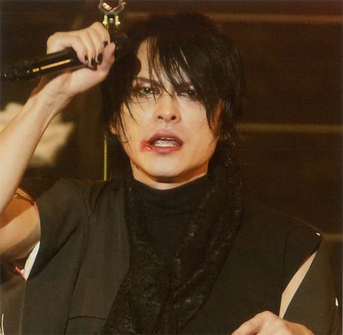 櫻井時計 A Twitter 櫻井敦司が19年3月7日午前0時をお知らせいたします