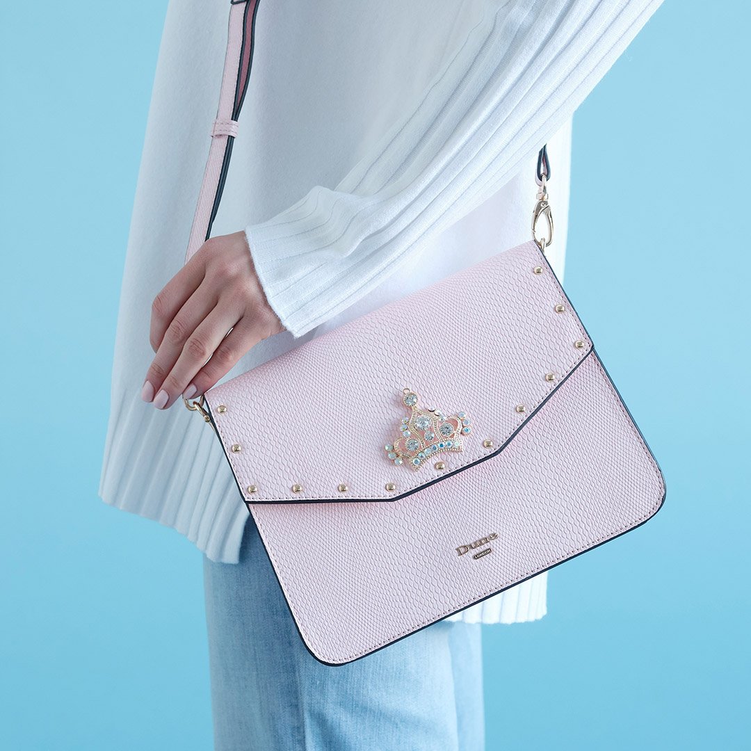 _wearebrandmax's tweet image. Time to renew your bag membership? 👜 Shop designer bags for less in store 💋 &amp;gt;&amp;gt; goo.gl/Zi4ecQ
  
#WeAreBrandMax #DesignerLabelsForLess #Bags #Style #Savings
