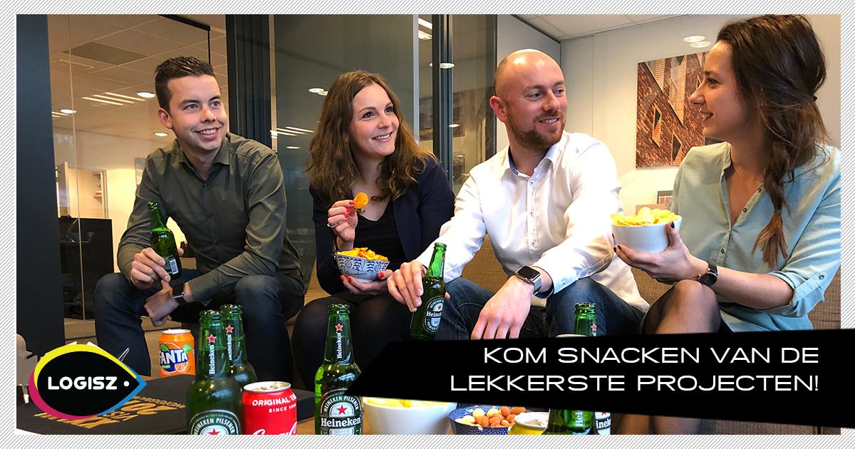 Logisz's tweet photo. Onze projectmanagers zoeken hulp! Iemand die net als zij graag aan de slag gaat om bedrijven in de regio verder te helpen met marketing. Ben jij dit? Dan zit jij binnenkort bij onze vrijdagmiddagborrel. Loop deze vacature en onze heerlijke snacks niet mis: https://t.co/cVjuSJV1Kd https://t.co/EejYIbHx4V