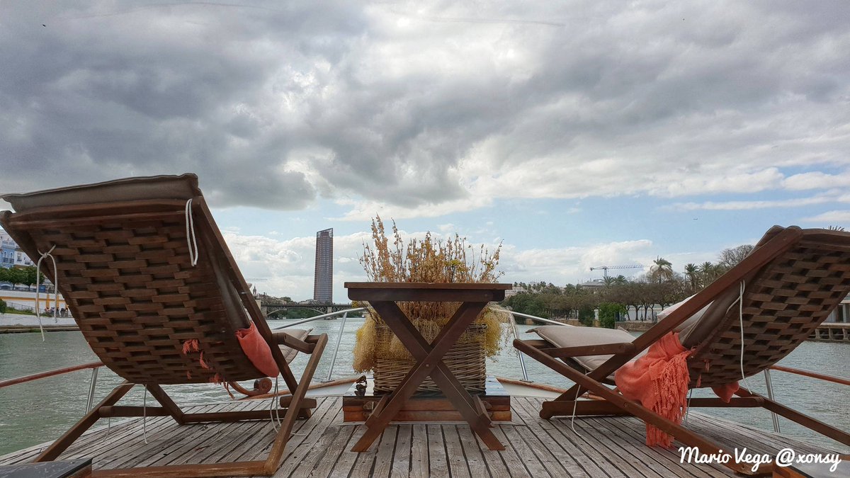 #SevillaHoy #sevilla #Andalucia #cloudy #RainyDay #WinterIsHere #March #boatlife #beautiful #travel #Tourisme #tourist #localguidessevilla #enjoylife