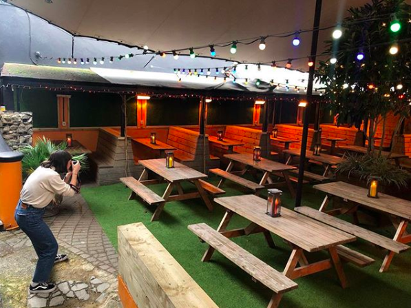 The Sidewinder (@sidewinderbtn) on Twitter photo Fabulous venue photo shoot this morning with @ellen_richardson 📸💁🏼♀️
#thisisbrighton #kemptownbrighton #brightonlife #brightonpub #brightonandhove #brighton #pubgarden #beergarden #photoshoot #photographer Fabulous venue photo shoot this morning with @ellen_richardson 📸💁🏼♀️
#thisisbrighton #kemptownbrighton #brightonlife #brightonpub #brightonandhove #brighton #pubgarden #beergarden #photoshoot #photographer