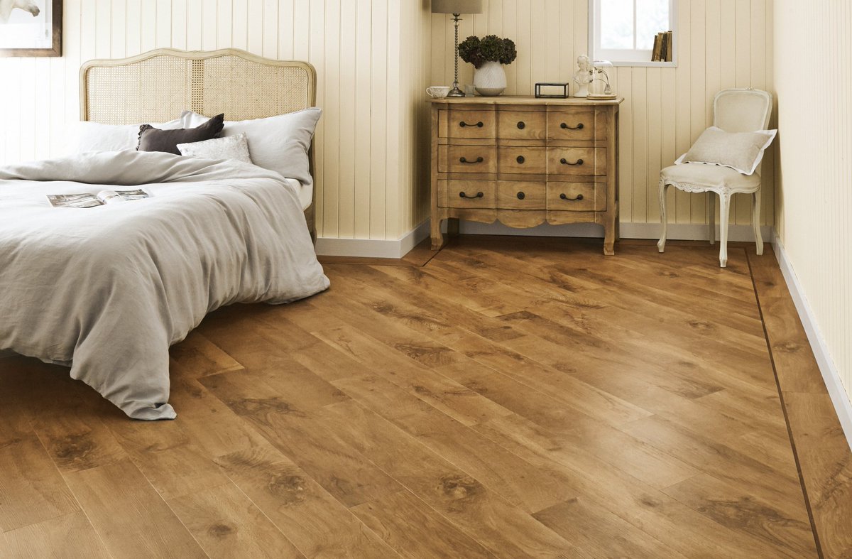 KarndeanFloors's tweet photo. Add character and individuality to a room by including borders or design strips in your floor. Consider different laying patterns such as a 45º angle, herringbone or chevron to truly personalise a space.
Love your bedroom. Love Karndean. #lovekarndean https://t.co/H1pgU0g6H4
