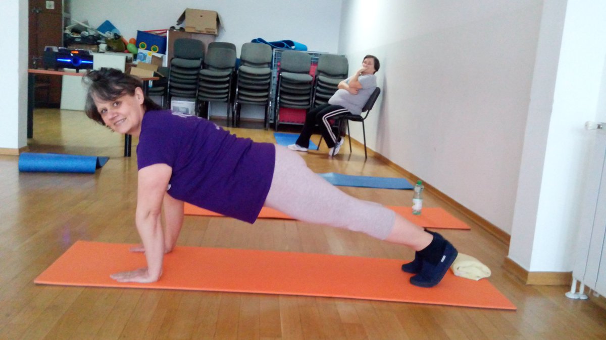 witchofgric's tweet image. #30dayplankchallenge 
Days 1-5 done! (20,20,30,30 and 40 secs) Feeling ready for the rest day 💪💪💪💪💪
@CHPeakers @MPCFitlanders 
@MyPeakChallenge @sarahjaswim @barbaramills1 @Sheugs @GHJNancy @Safer_Place @10MinDQ @SpomenkaWeaver @ladybay8 @rosannefrank25 @TartarugaTanya