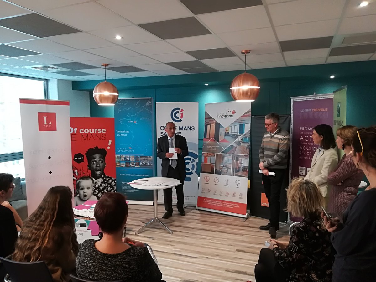 RucheNumerique's tweet photo. ✨Lancement de la 3ème édition du prix de la Startupeuse Mancelle à  @LeMansInnov en présence de tous les partenaires avec le témoignage des lauréates 2018 🏆
@AdopteTonChat, #fleurdici, #momtobe
@cci72 @LeMansDev https://t.co/hfnPCMkkzp