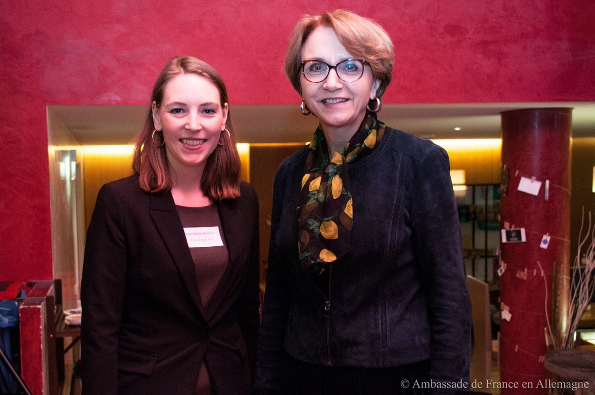 #8März #Frauentag #femmesetdiplomatie: Netzwerktreffen zwischen Diplomatinnen der 🇫🇷 Botschaft &amp; frauen@diplo <a href="/AuswaertigesAmt/">Auswärtiges Amt</a> sowie Botschafterinnen &amp; Diplomatinnen weiterer Länder. Anlass zum Austausch über die Rechte der Frauen, ihren Platz in der Gesellschaft &amp; Arbeitswelt.