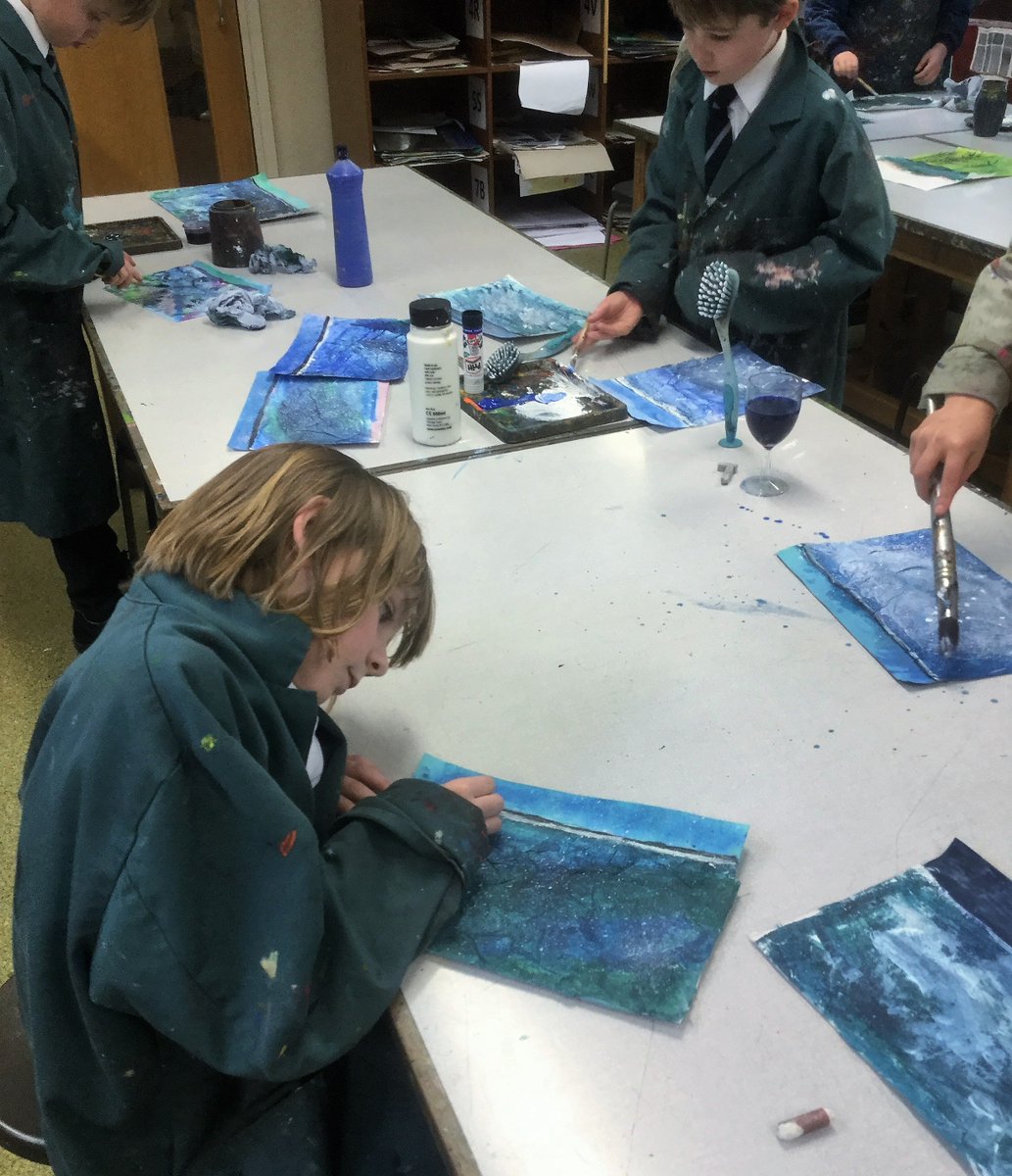 TownCloseSchool's tweet photo. Year 5 were adding the finishing touches to their incredible A4 seascapes in Art Class yesterday.
#artisticflair #locallyinspired #madeattownclose https://t.co/99BHXdpLUq
