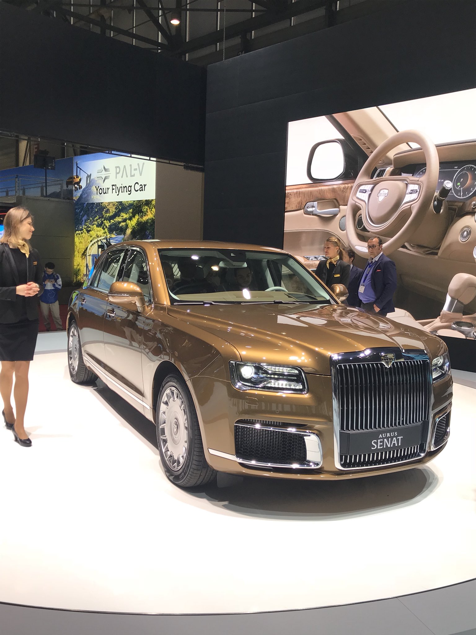 Cập nhật hơn 88 về aurus vs rolls royce mới nhất - coedo.com.vn