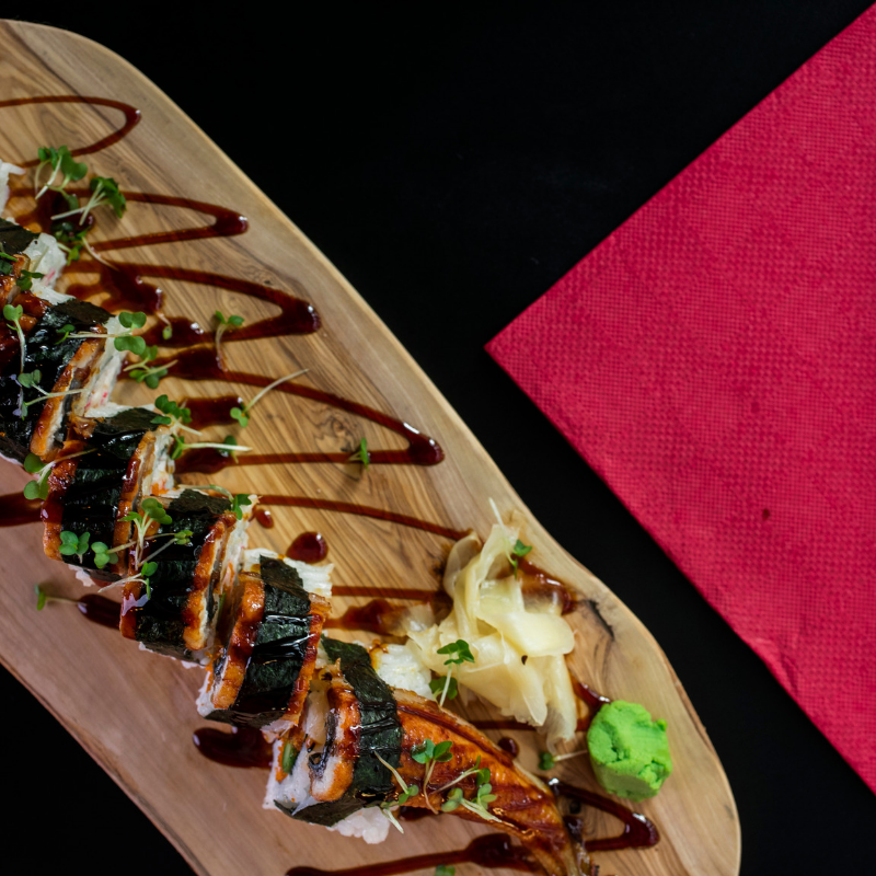 Lunchtime sushi can look this good! 
We want you to look at a neighbouring table and ask us what they've ordered! 🍣