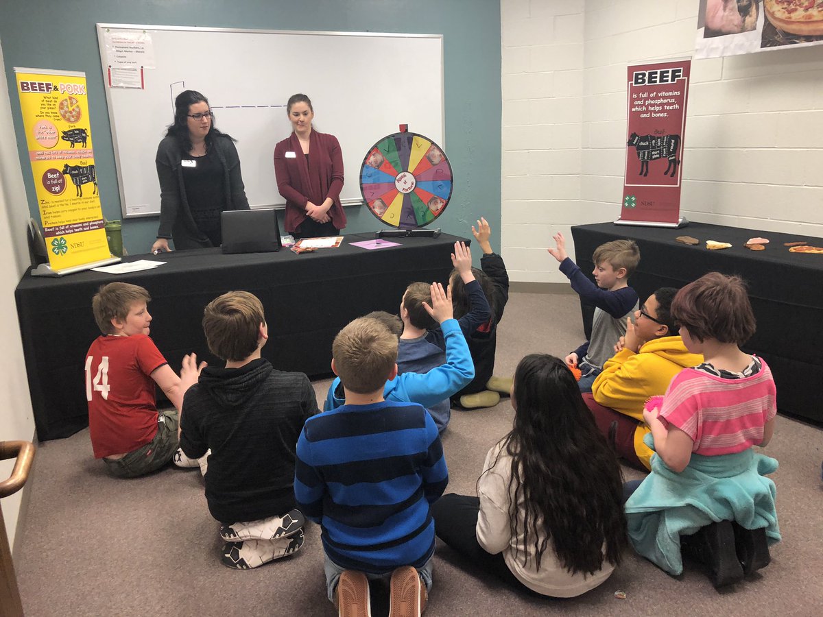MrJasonLook's tweet photo. @BFroadrunner students learning about what it takes to make a pizza from real farmers and scientists. Thank you @ndfb @GFSchools https://t.co/xMhhOe9tIY