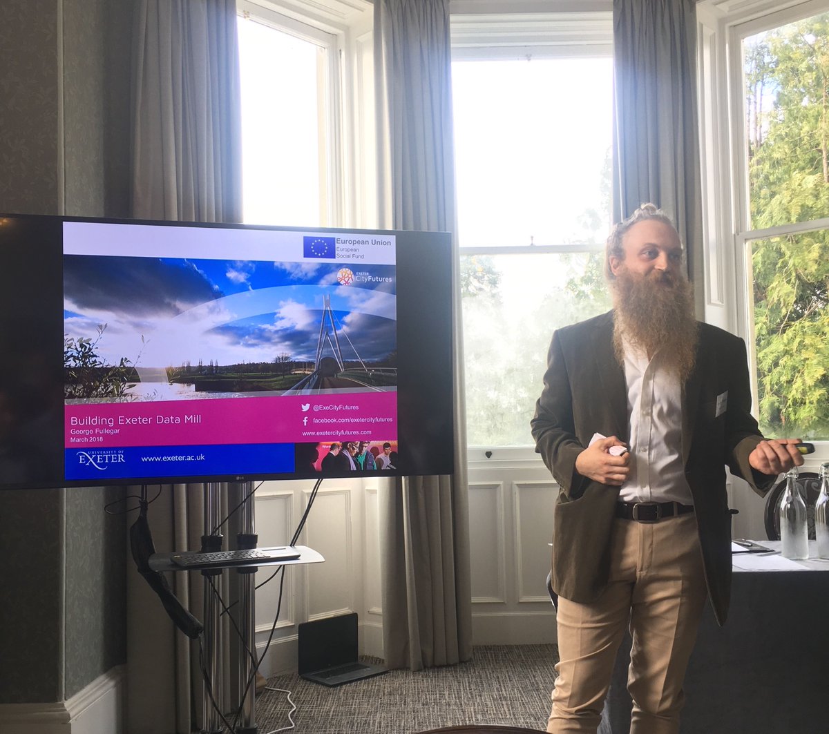 ExeCityFutures's tweet image. Great to be @UniofExeter @ReedHallUK this morning for the Business Briefing in #DataScience &amp;amp; Analytics event, with our own Data Guru George presenting the #ExeterDataMill: exeterdatamill.com  

Really interesting to hear from lots of others too on such a key topic! 👩‍🏫