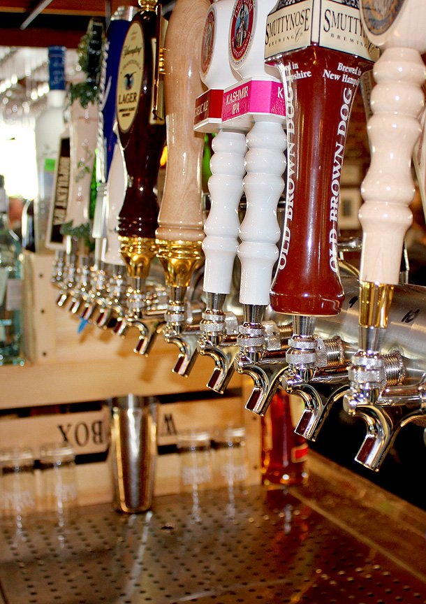 HopsSupplyCo's tweet photo. We have 3 events on tap for #capefearcraftbeerweek: #taptakeover 3/22 with @edteachbeer (5-9pm) and 3/26 with @wbbeer (6-8pm) plus a 4-course #beerdinner with @edteachbeer 3/27 (6:30-8:30pm). Dinner menu/tickets: https://t.co/SaCnlTW3Vk #hopsco #hopssupplyco #hopscohip https://t.co/KwfDMCHVIe