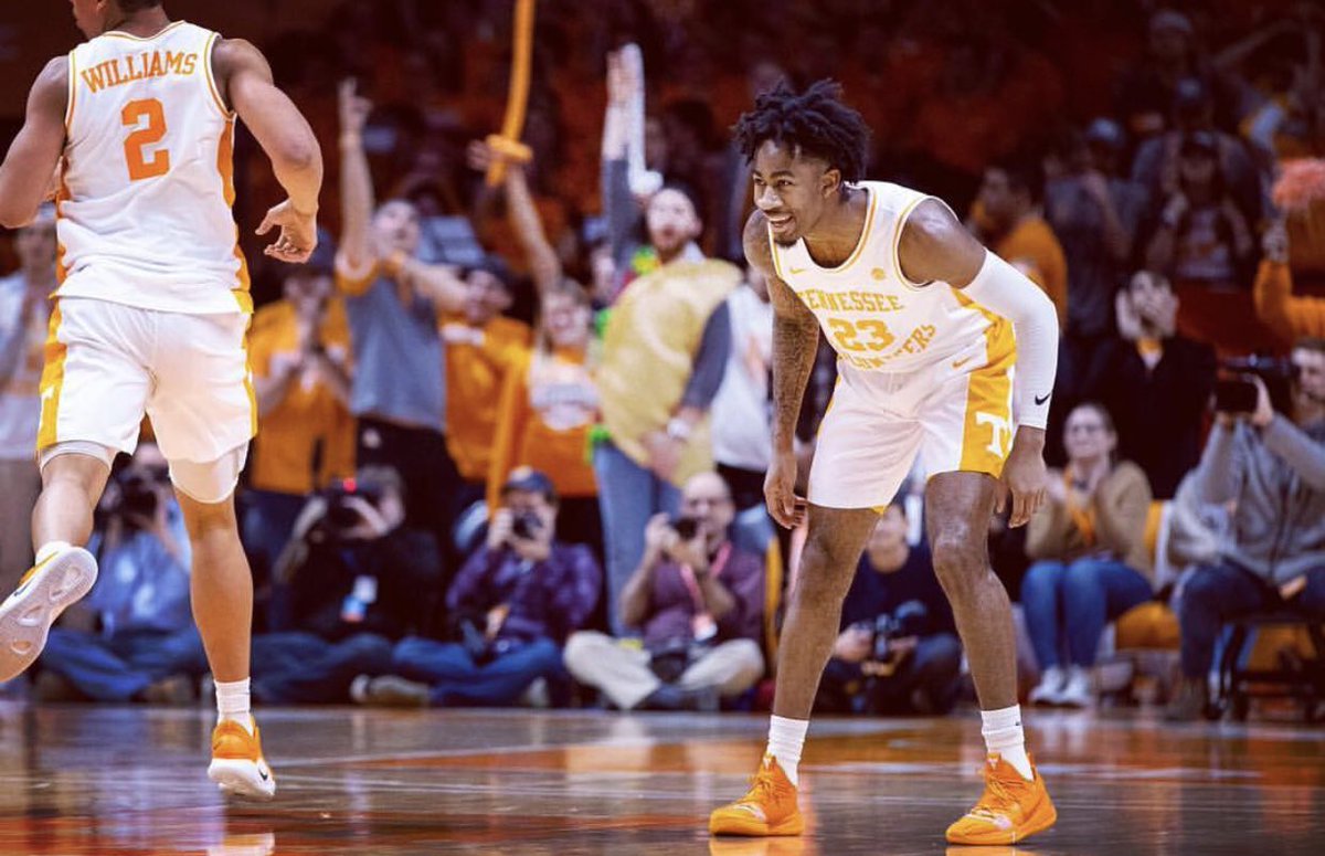 macejaden's tweet photo. alright vol nation....I think I may need your help w something :) get me to 500 retweets !!!!!!!! @JordyBow3 @Vol_Hoops @BarstoolTenn https://t.co/X940YqH196