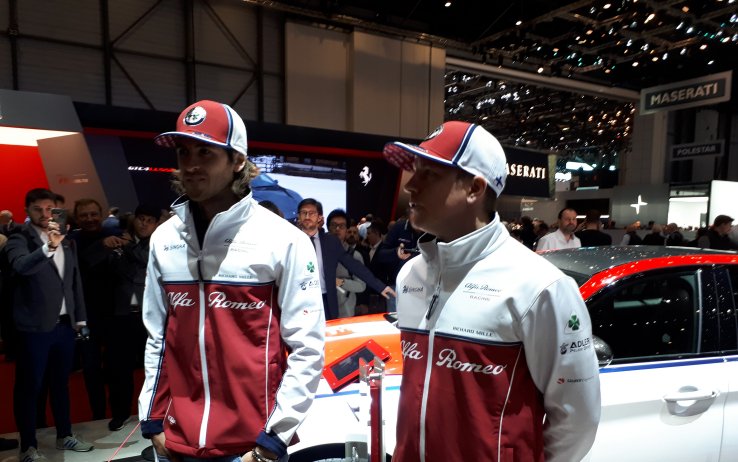 Salone auto Ginevra 2019, Alfa Romeo presenta il suo team F1 racing sky.tg/cbB8H