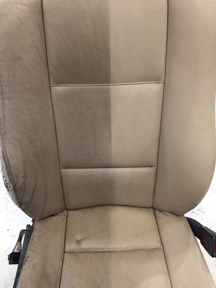 LRC_Apprentice's tweet image. Check out this half and half #restoration from one of our trainees!

#leatherrepair #leathercleaner #leather #repair #clean #cleaner #leatherrepaircompany