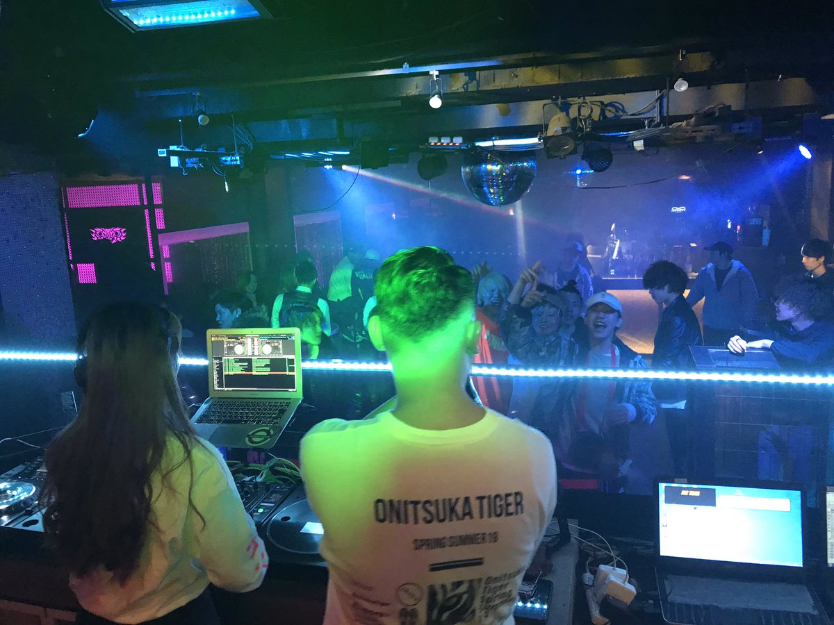 ClubLeopard's tweet photo. 今夜は #Pink_Pink 🍑
女性にとって一番優しい、遊びやすいパーティーとなっております❗️
終日入場無料、0時までにご来店の女性限定飲み放題とかなりお得☑️
男性の皆様もお待ちしております❗️
聴きたい曲があれば近くのスタッフまでお申し付けください🗣👄✍🏿
それではお待ちしております🐆 https://t.co/2CJvSbURFT
