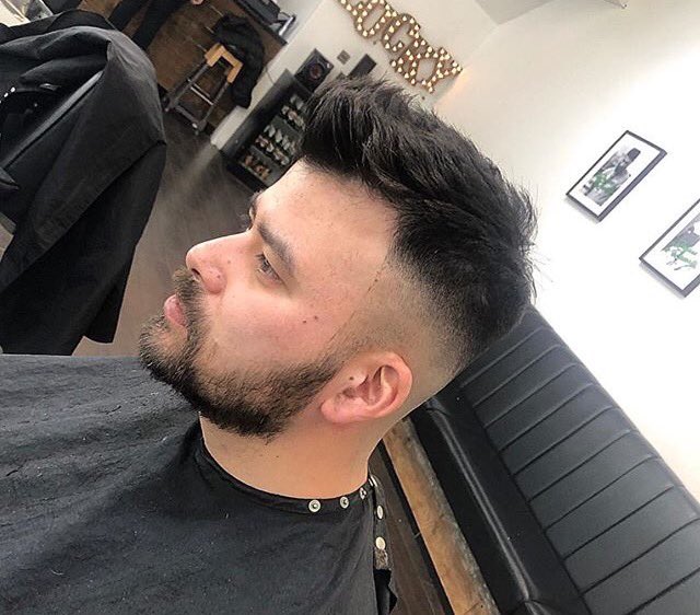 boyandaball's tweet photo. Looking for a new barbers and a quality haircut?

We are open until 6pm mon-sun
in #huyton Village 💈👌

#fademasters @RoguesRascals https://t.co/dfyFsNyKDc