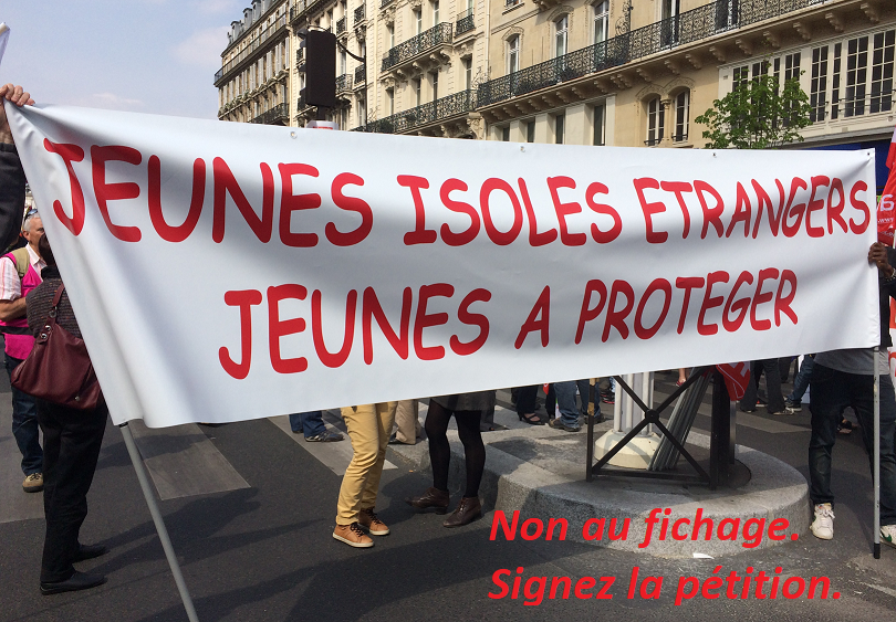 lacimade's tweet image. En moins de 24h, 11 500 messages ont été envoyés à @EPhilippePM pour lui demander d'annuler la création d'un fichier national des mineur·e·s isolé·e·s d'origine étrangère. 👍👍🏼👍🏾pour votre mobilisation. 
Soyons 20 000 d'ici vendredi. Merci de vos RT.
#NonFichageMineurs