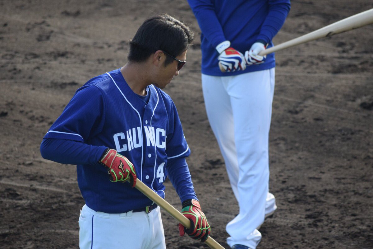 potato_no_akuma's tweet photo. 2019.03.05 教育リーグ 舞洲
こちらもトンボかけ🙌🏻
#dragons #桂依央利 #石川駿 #溝脇隼人 #drapic68 #drapic9 #drapic48 https://t.co/2SbIyEqiyf