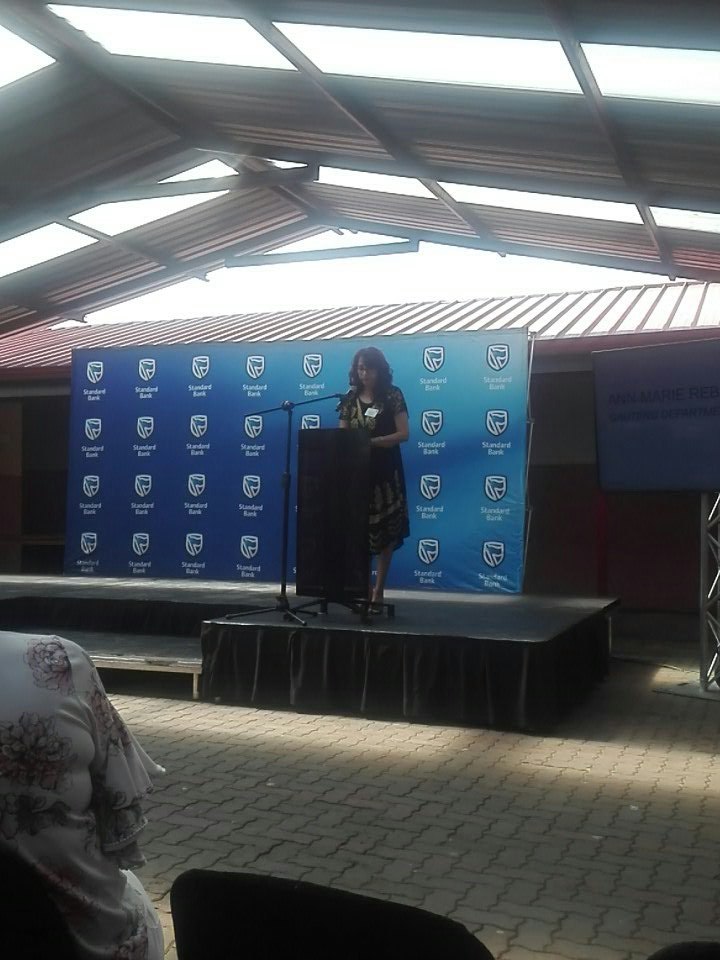 Ongie_Nxoks's tweet photo. Member of @EducationGP sharing on the partnership with the Ekurhuleni North district, @BridgeProjectSA and the @StandardBankZA Tutuwa Community Foundation. #Goodfollowsgood https://t.co/3PwwD928cD