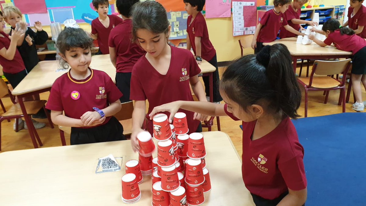 RWA_Grade1's tweet photo. Some of our students enjoying the brilliant Let's Discover Science workshop. From sun to clouds, we have learned lots of information about how our world works. #rwagrade1 #rwadubai #rwascience #rwapyp https://t.co/aGPOdmf6hY