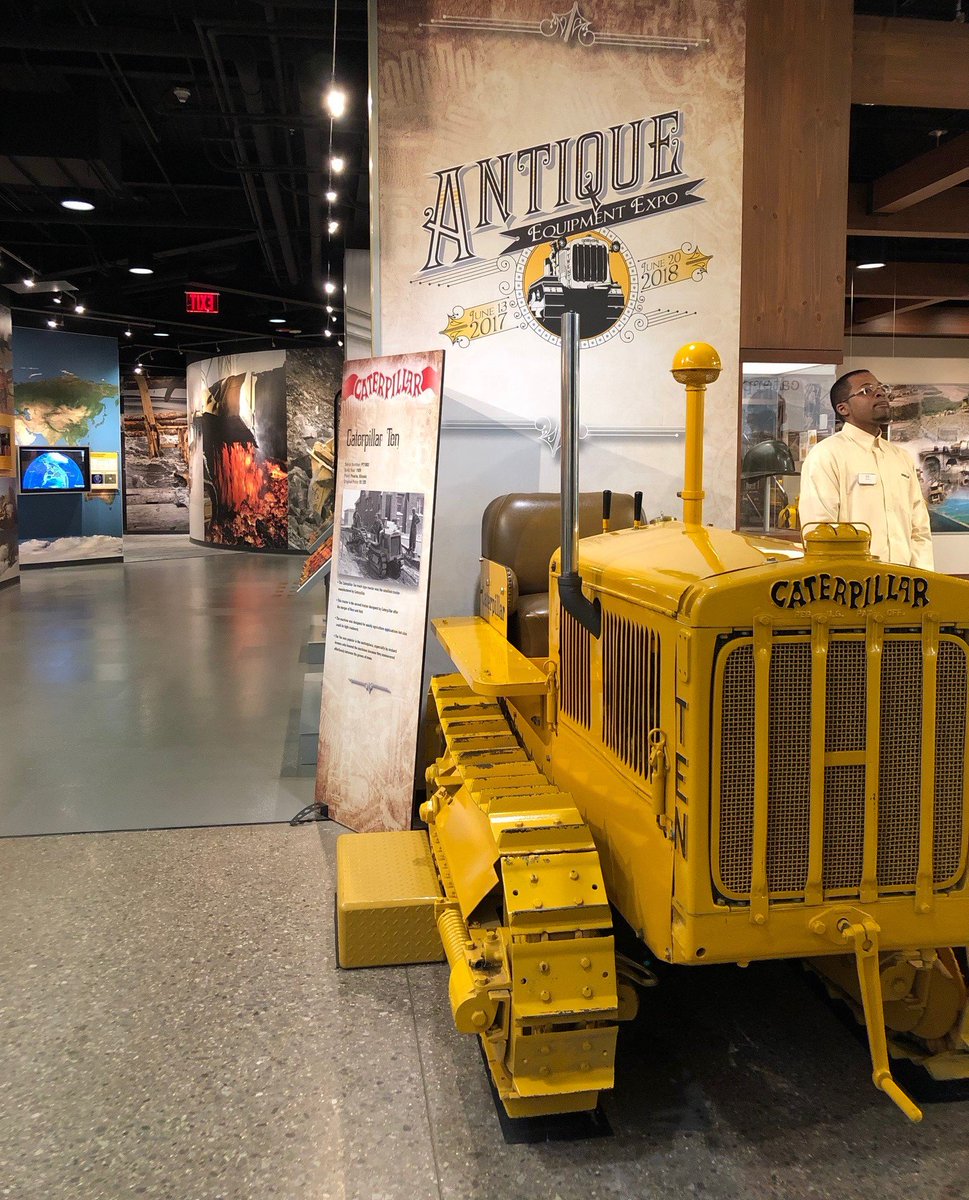 ASQ's tweet photo. Emerging Quality Leaders Program #EQLP toured the @CaterpillarInc Facility to learn how they leverage end to end supply chain and #Industry4_0 techniques https://t.co/QQPOaEUp4l https://t.co/Ccv9CDV9t2