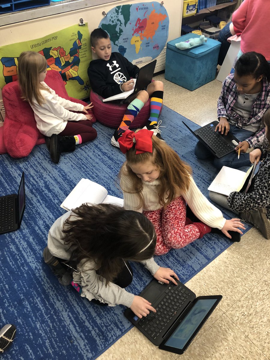 missdansky's tweet image. Fourth grade loved teaching their first grade buddies how to use Flipgrid! Ss discussed the importance of friendship and shared different ways to be a good friend in honor of our One School One Book! #FriendshipaccordingtoHumprey #collaboration #buddyclass @voorheesprin
