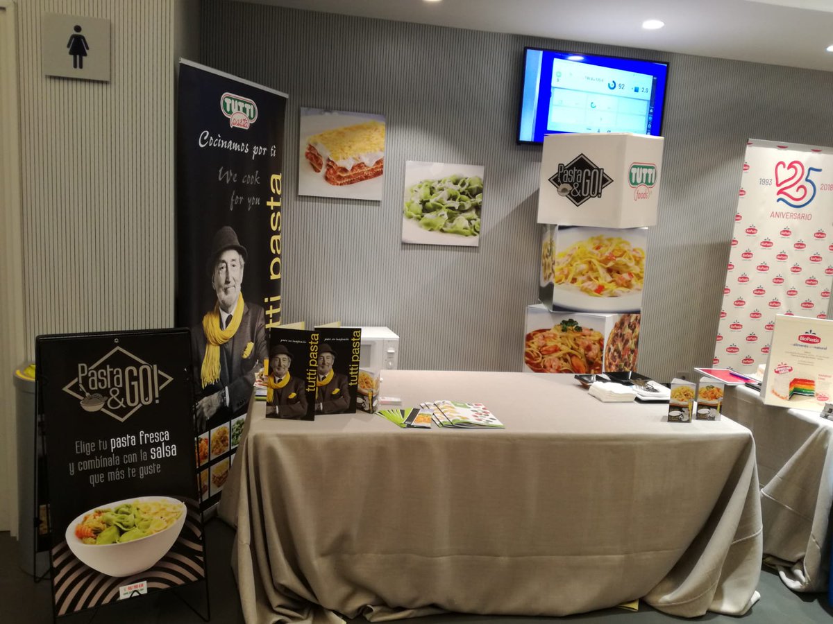 tuttifoodgroup's tweet photo. Hoy estamos en el @Metropolitano de la mano de @Discomar_ en la 
III FERIA DE DEGUSTACIÓN DISCOMAR para Profesionales de la Hostelería 
#3fdiscomar #feria #degustacion #hostelería #horeca #Novedades #congelados #platospreparados #readymeals #calentarylisto https://t.co/eA5ccw0WmA