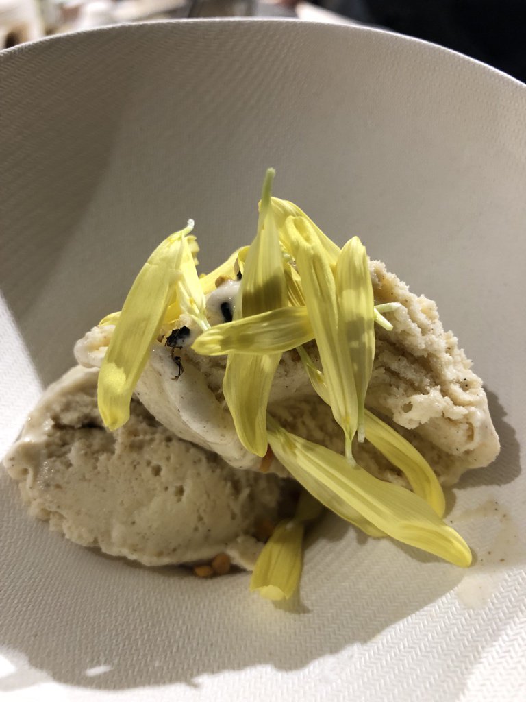 2baihan's tweet photo. アリさんアイスとバッタチュロス
#昆虫食解体新書 #100BANCH #BUGOLOGY https://t.co/xMwGGySIzv