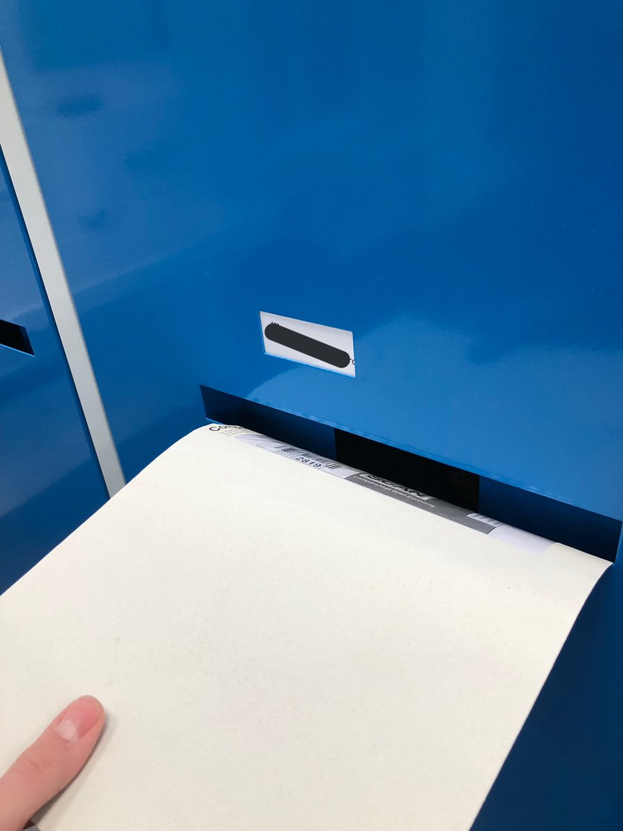 EinfachRetour's tweet photo. Heute amte ich auch als Postbote. Damit meine Kolleginnen und Kollegen ihre interne Post bekommen :) #PostIstDa #SBBConnect https://t.co/XY22axyBZi