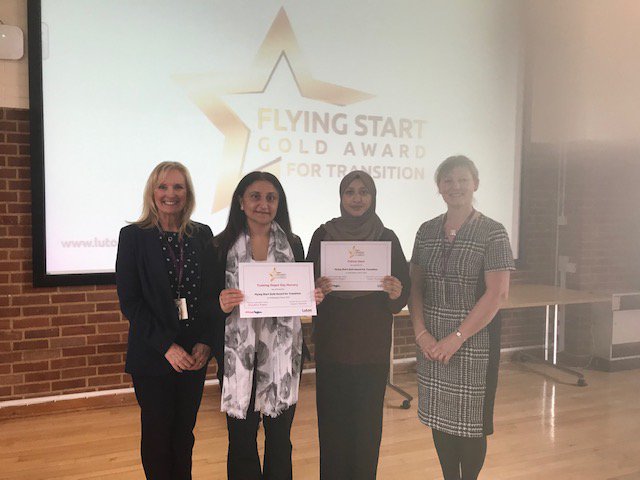 FS_Luton's tweet photo. Happy to award our first 'Flying Start Gold Award for Transition' this morning to Training Depot Nursery and Dallow Stars Pre-School! Great evidence submitted to show staff are committed to helping the #transition from nursery to school for their families in Luton #oneluton #FSGA https://t.co/UARIMg8tD9