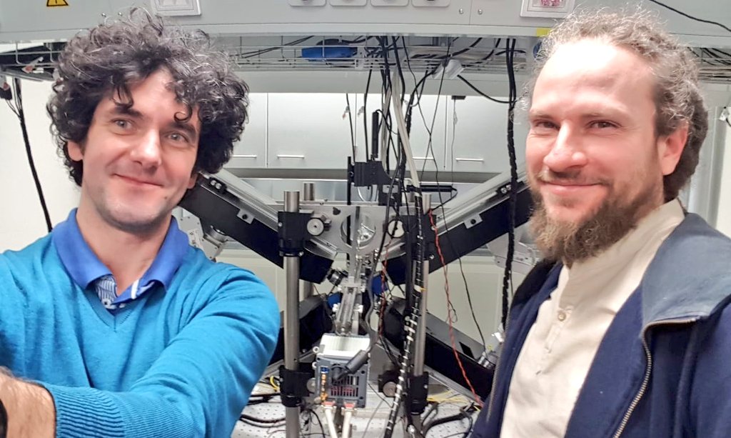 haesleinhuepf's tweet photo. #mymachineandme In the center of four illumination arms, between two cameras, tiny #Drosophila and #Tribolium eggs are imaged using smart autonomous #lightsheet microscopy.
The #XWingScope is a place where Physics and Computer Science meet Biology @csbdresden @aif_cbg @mpicbg https://t.co/fseyuD6irm