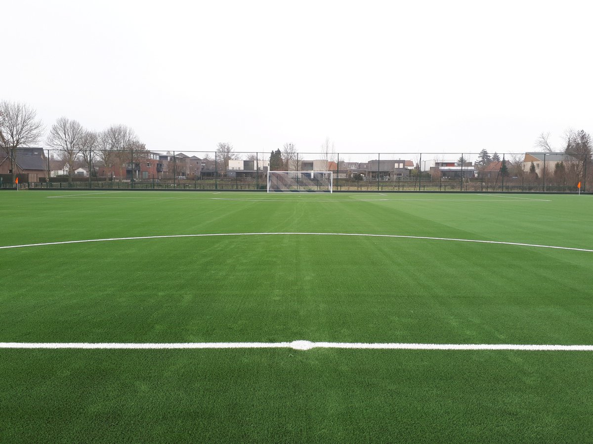 KYBYS_NL's tweet photo. Kunstgrasvelden circulair renoveren:@KYBYS_NL neemt u mee! Duurzaamheid is tegenwoordig een belangrijk speerpunt in projecten. Wij gaan daarin graag nog een stap verder. Lees hier hoe wij een circulair proces hebben gerealiseerd:https://t.co/QENR9cqVuG #vakbeurssportaccommodaties https://t.co/MDcomziHOb