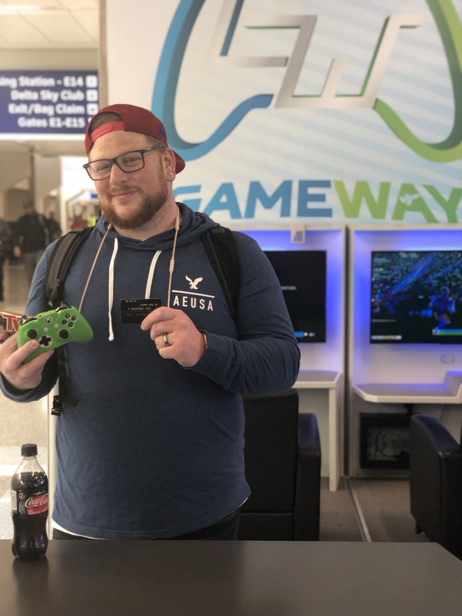 AirportGameway's tweet photo. We are very excited to announce that Priority Pass Members have another great opportunity! 2 hours of gaming, 2 snacks and a drink! All with the swipe of the sweet black and gold baby 😎🎮 #prioritypass #vip #dfw #dfwairport #gameway #exclusive #gaming #lounge https://t.co/TBc5qP6GbE