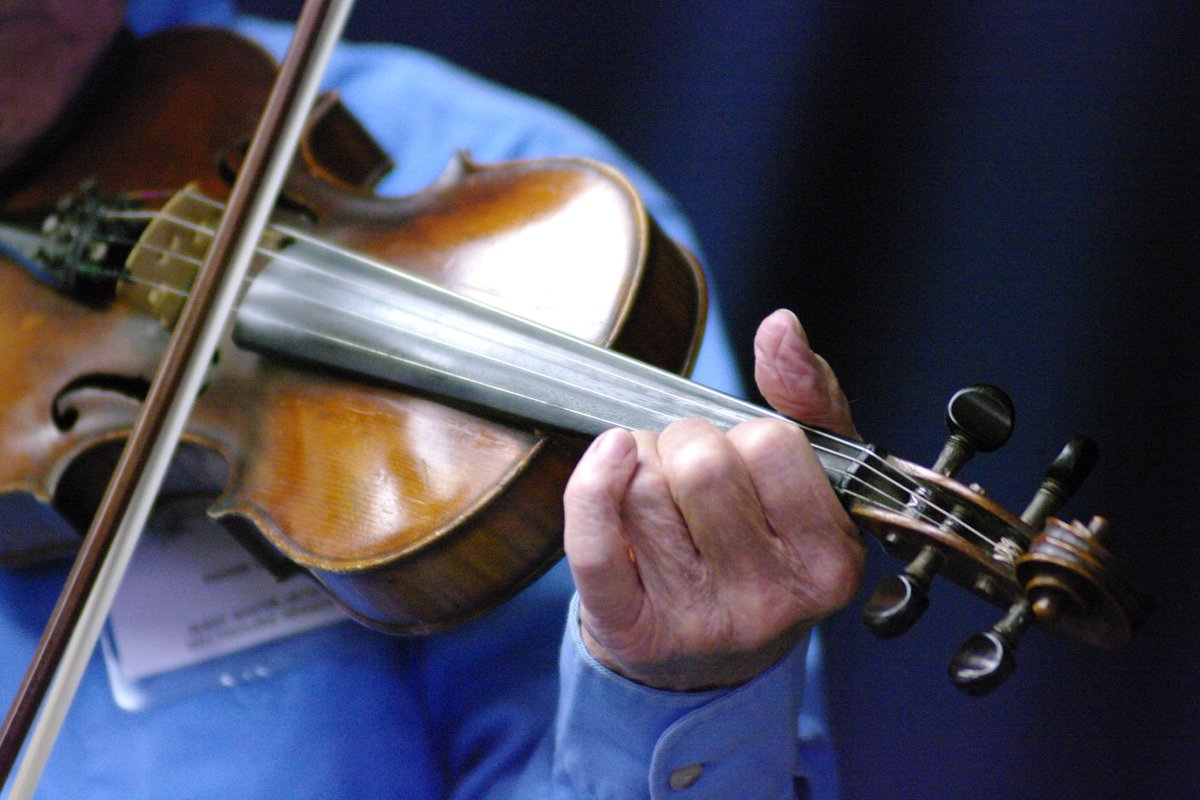 <a href="/AugustaHeritage/">Augusta Heritage</a> Wednesday Night Pickin’ TONIGHT in the Myles Center for the Arts at <a href="/davisandelkins/">Davis & Elkins</a>. Country Music jam at 5:00 near the fireplace. Old-Time Music jam at 6:30 in the hallway near the auditorium. Visitors, beginners, and seasoned musicians are all welcomed!