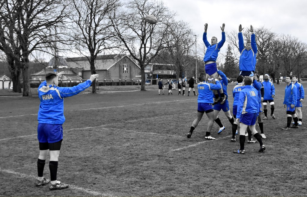 Firesnapper999's tweet photo. Made it to the .@armyrugbyunion matches at #Aldershot, unfortunately not at stadium. (Match at 1400 😕) , so standing, had 2 bug out after 45 mins due to pesky pain, but got some great shots. Here #1RHA warm up #Rugby #MilitaryCommunity #ColourSplash #RoyalHorseArtillery https://t.co/qhcvfWvIl4