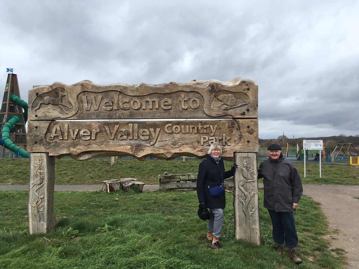 AndySustrans's tweet photo. Fantastic windy Wednesday Walk down in #AlverValley #Gosport today successfully dodging the rain! Great job for coming out despite the forecast 🥾 walks take place every Wednesday at 12:00 from West car park by the play park. @MyJourneyHants @SustransSE https://t.co/Mzcl5WKZB7