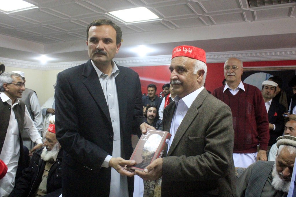 ANP_Shangla's tweet photo. دہ کعبے امام بہ ھم صبا غدار کڑی۔
کہ خطبہ کښ یي پښتون تہ دُعا وکڑہ۔
#PashtoonStands4Peace
#ANPIsWithPeace https://t.co/0vu6x03epB